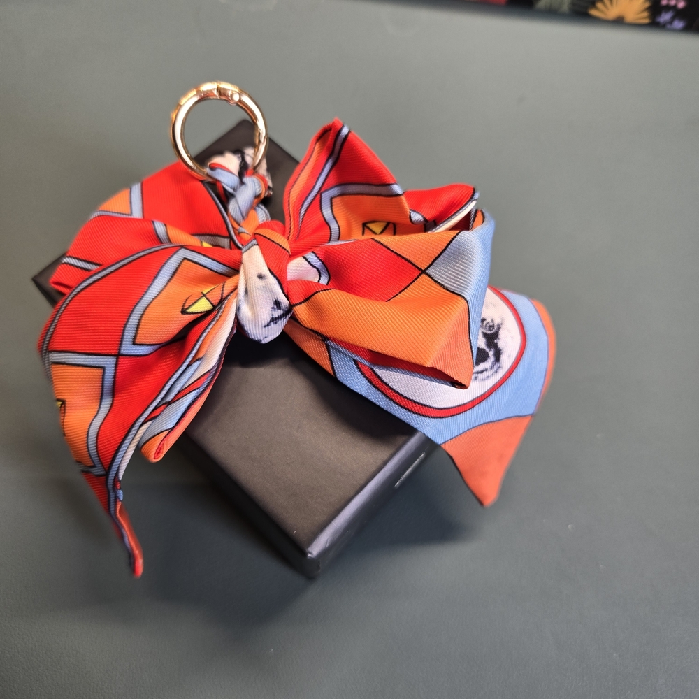 BUY NOW 1 PCS Bow Purse Scarf Bag Charm - Picture 2 of 4